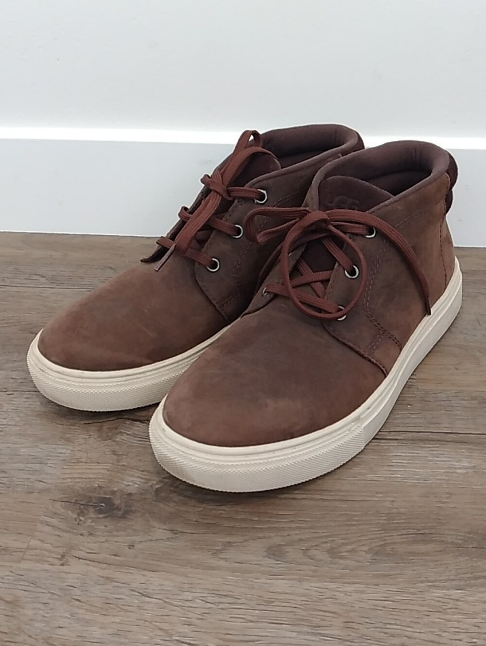 Ugg Men's Brown Leather/Suede Chukka Weather Sneakers Casual Lace-Up Waterproof